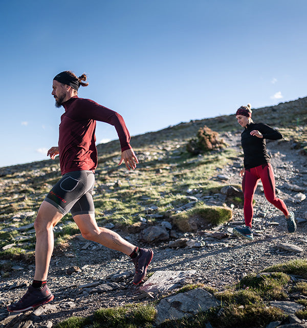 Malla trail running corta mujer Hoko Megamo azul