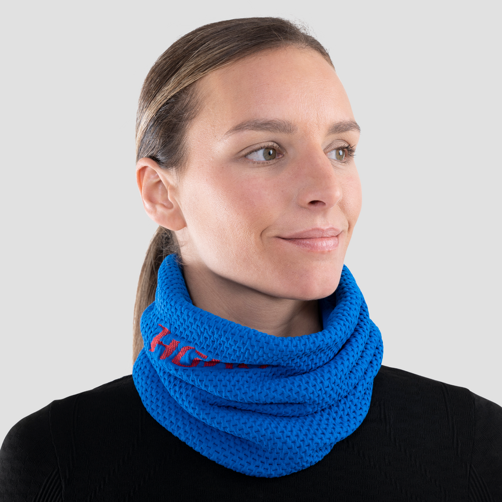 Braga térmica de cuello para mujer. Nombre del producto Kame. Color azul. Foto frontal