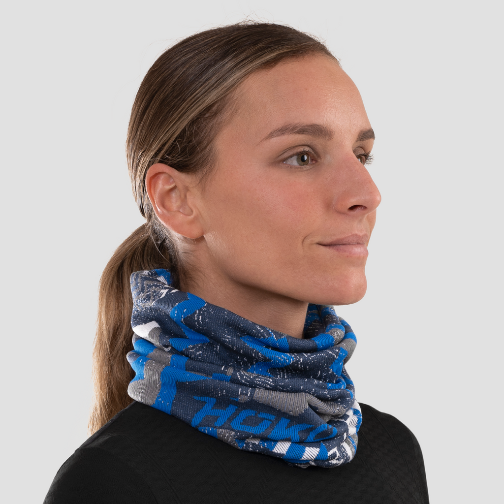 Braga térmica de cuello para mujer. Nombre del producto Raisu. Color azul. Foto perfil