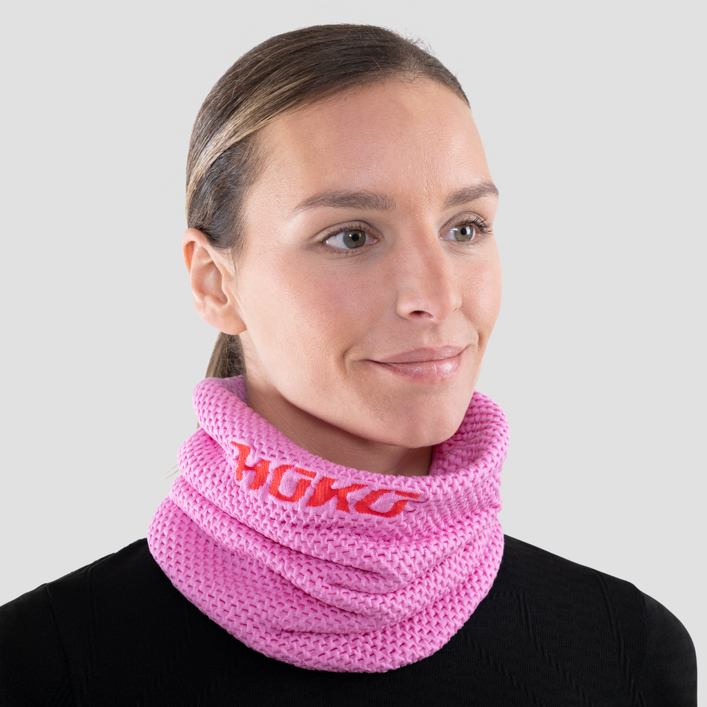 Braga térmica de cuello para mujer. Nombre del producto Kame. Color rosa. Foto frontal.