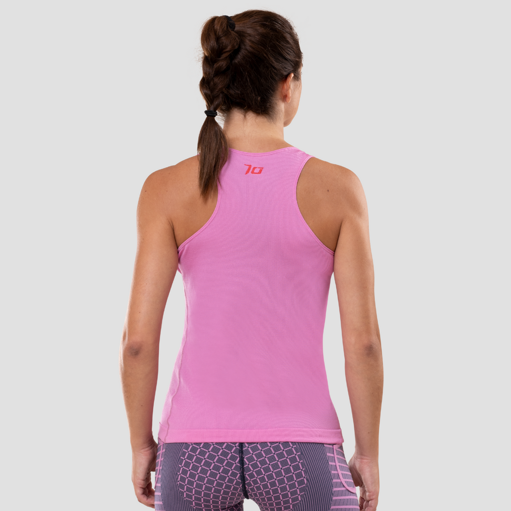 Camiseta sin mangas transpirable para mujer color rosa. Nombre del modelo Suika. Foto trasero