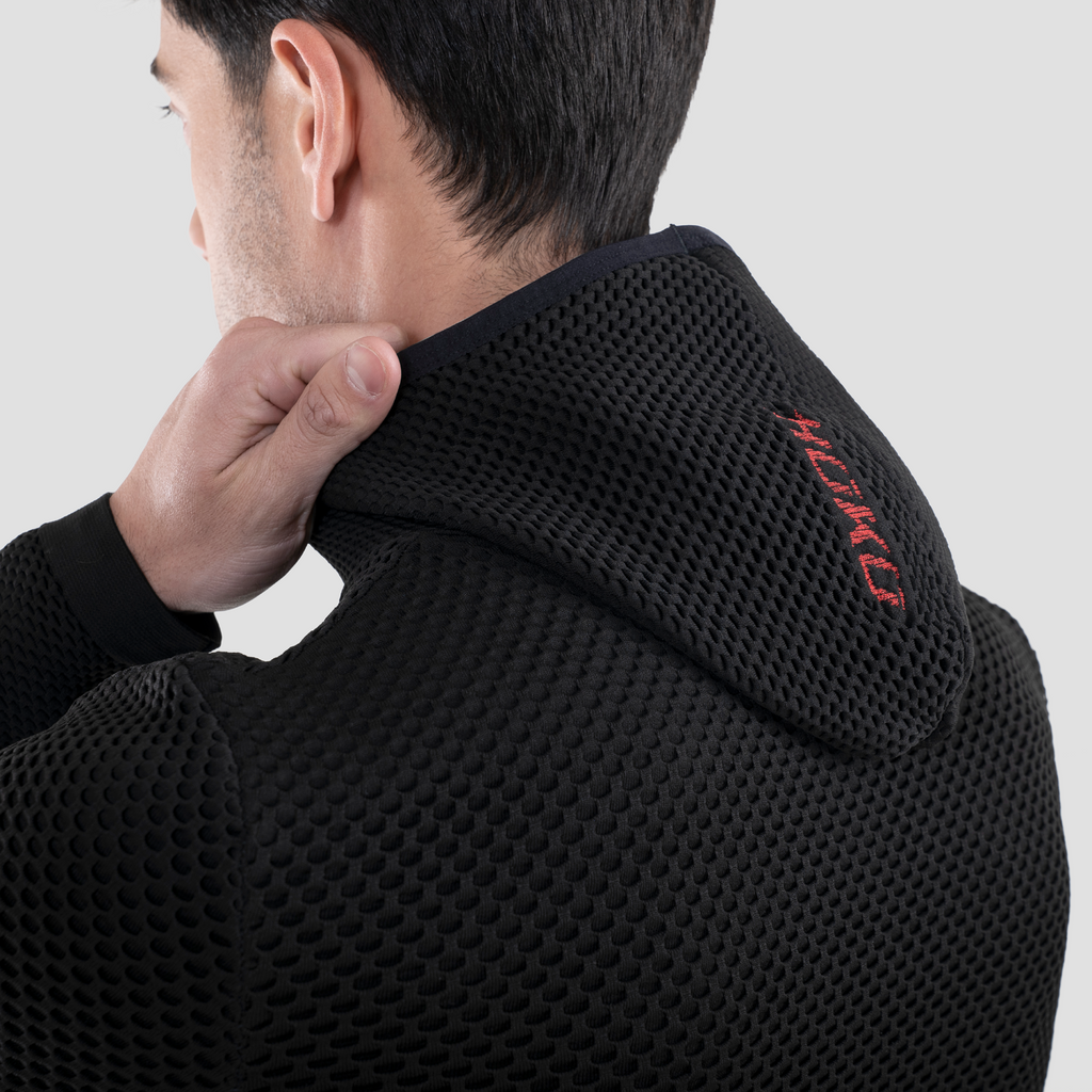 Sudadera térmica con capucha para hombre. nombre del producto ryu. color negro. Foto detalle capucha