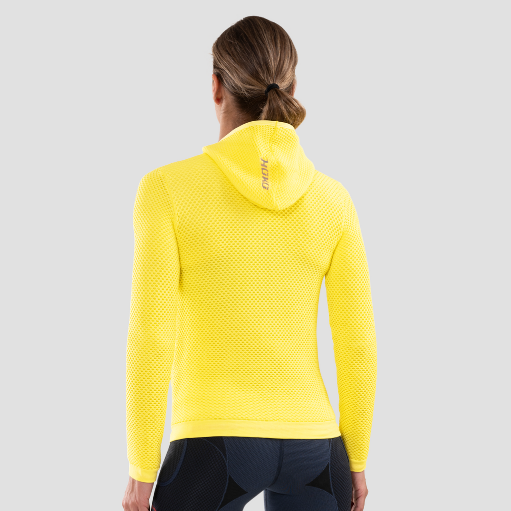 Sudadera térmica con capucha y bolsillo canguro para mujer. Nombre del producto Seina. Color amarillo. Foto espalda